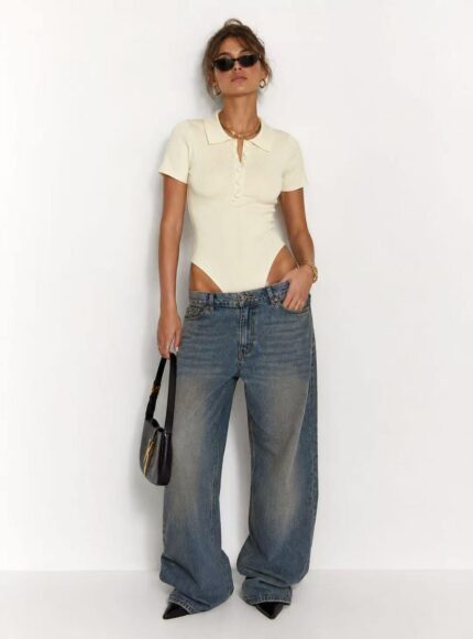 body polo en maille cotelee manches courte et coupe ajustee beige 6a9187e147559